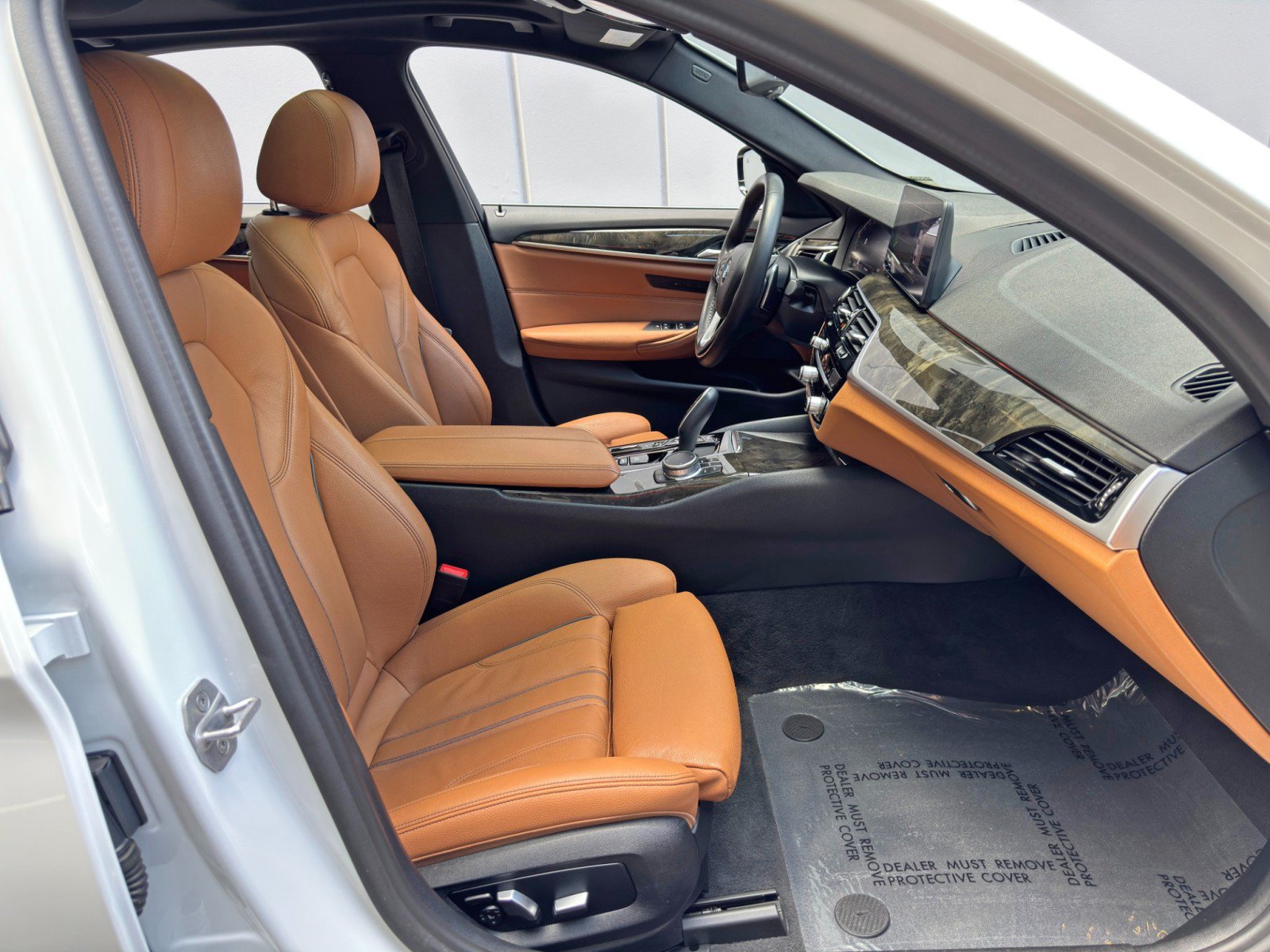 Used 2021 BMW 530i w/ Convenience Package RWD image 15