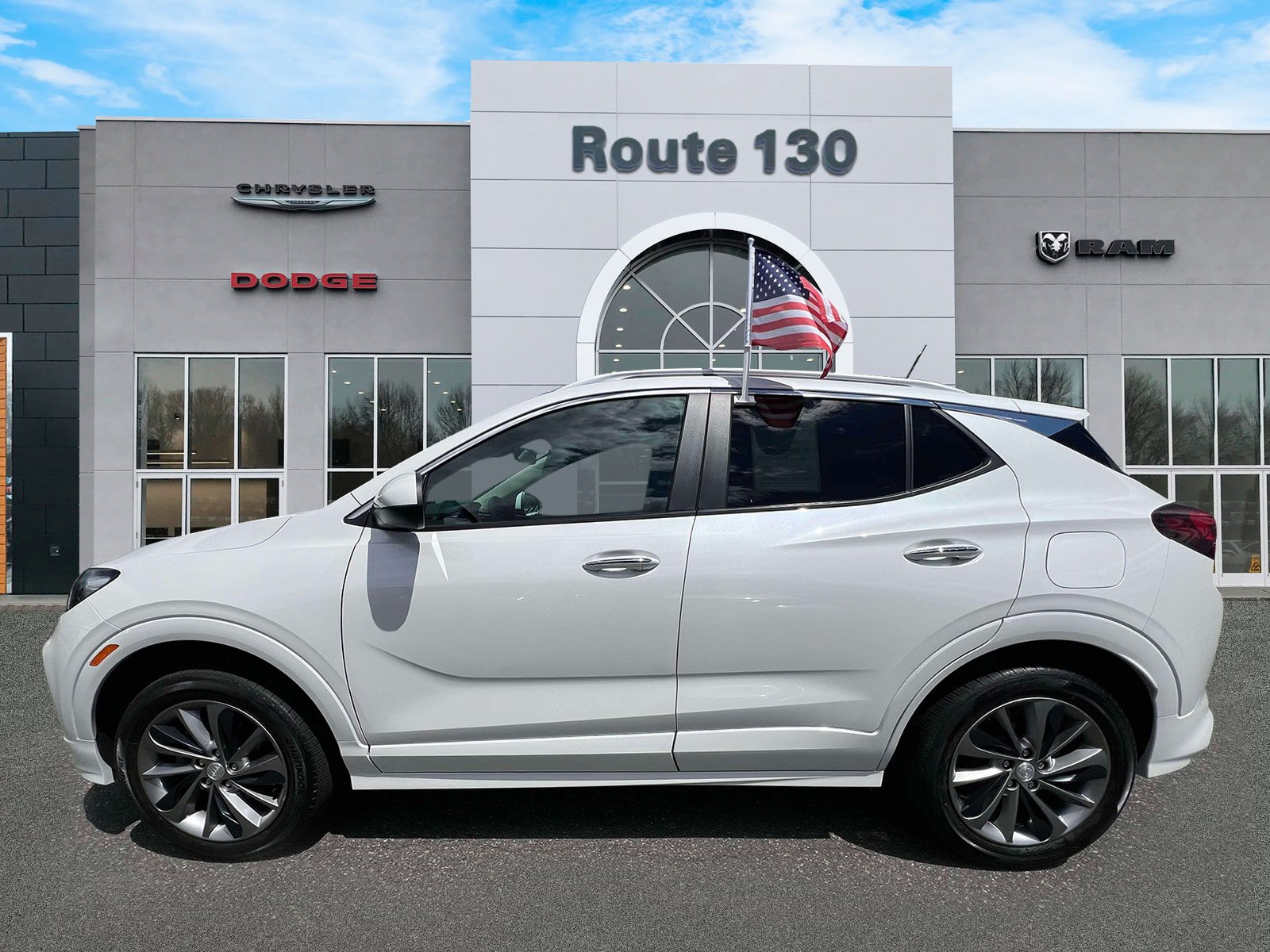 Used 2022 Buick Encore GX Select w/ Sport Touring Package AWD/4WD image 5