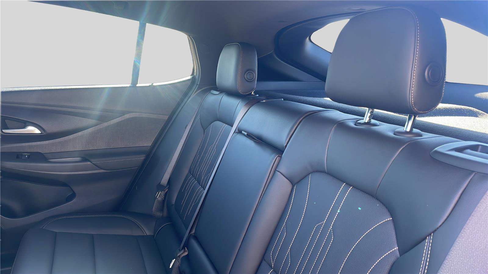 New 2026 Buick Envista Avenir image 18