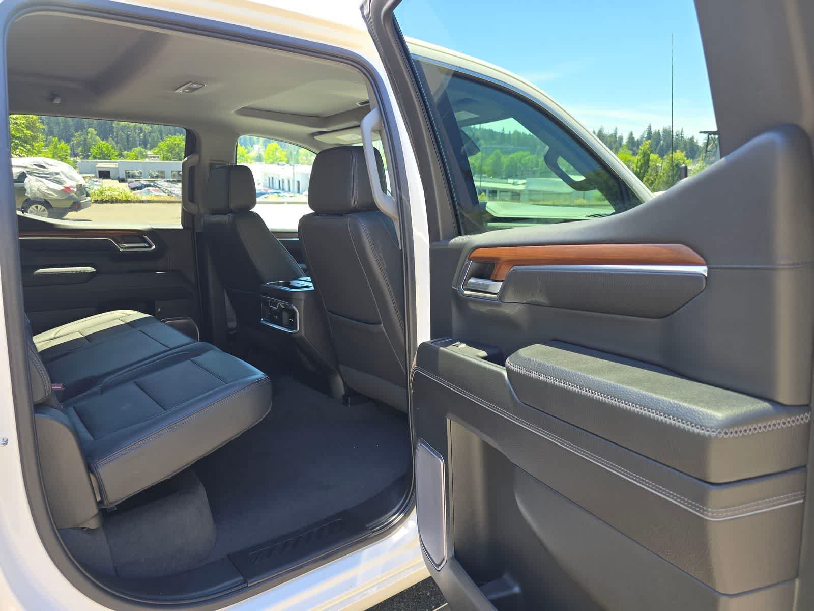 Used 2023 GMC Sierra 1500 Denali w/ Denali Reserve Package AWD/4WD image 14