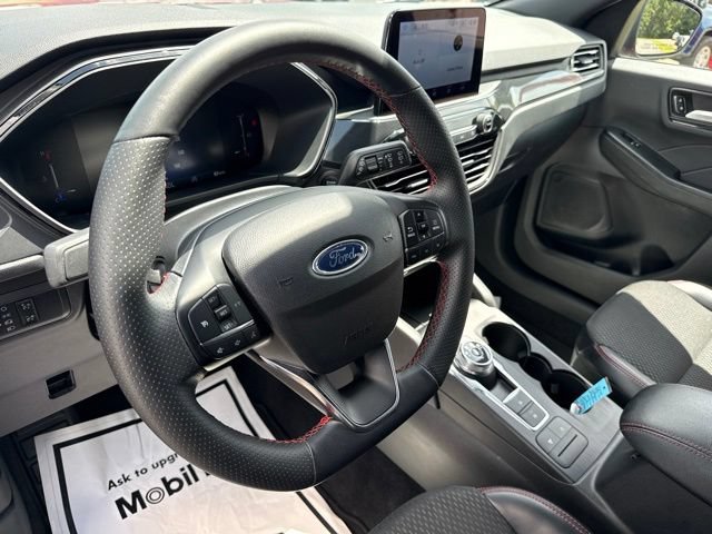 Used 2025 Ford Escape ST-Line AWD/4WD image 28