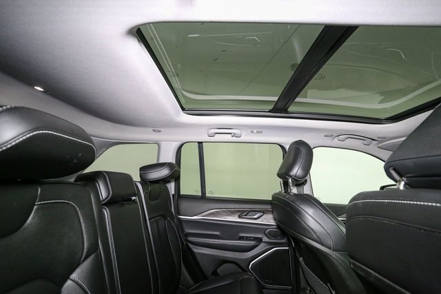 Used 2022 Jeep Grand Cherokee Limited 4xe image 21