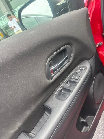Certified 2017 Honda HR-V LX image 10