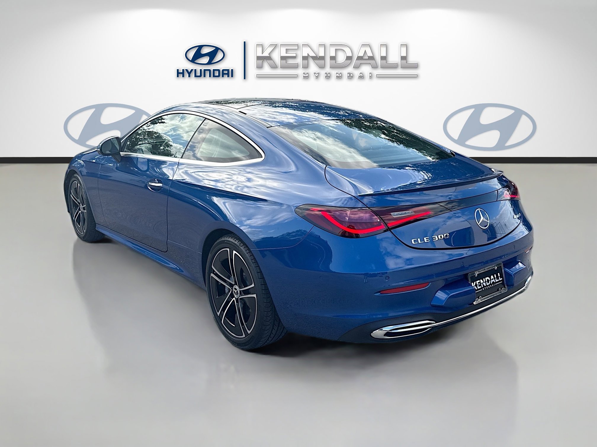 Used 2024 Mercedes-Benz CLE 300 4MATIC Coupe image 4