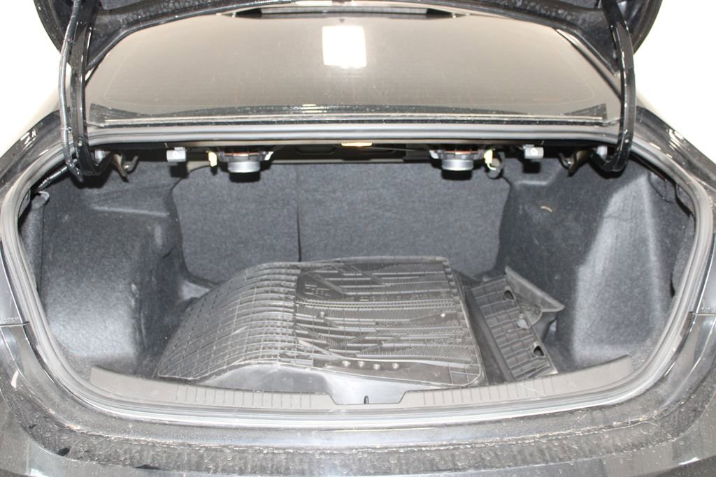 Used 2025 Chevrolet Malibu LT FWD image 13