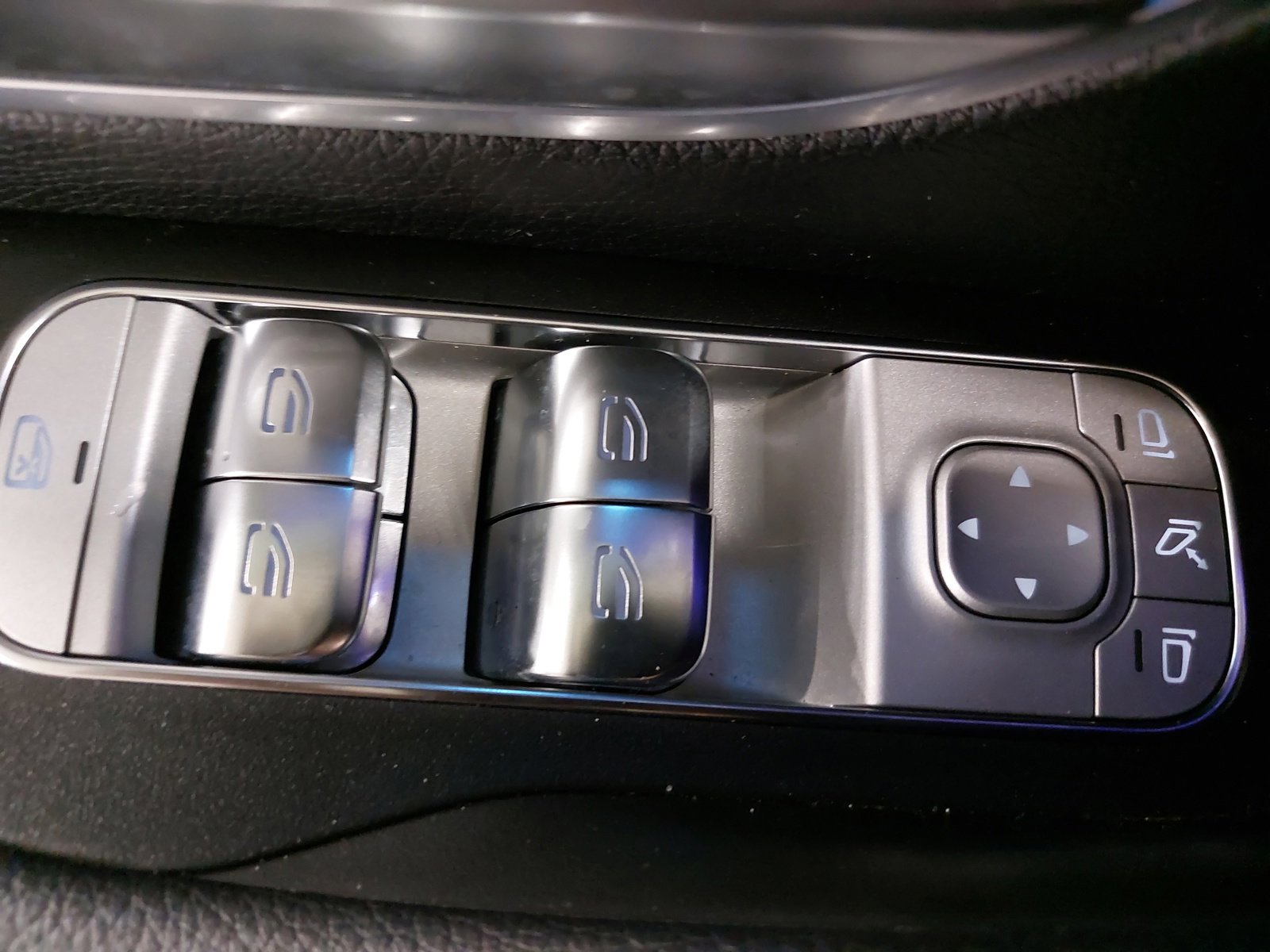 Used 2024 Mercedes-Benz GLE 350 4MATIC image 30