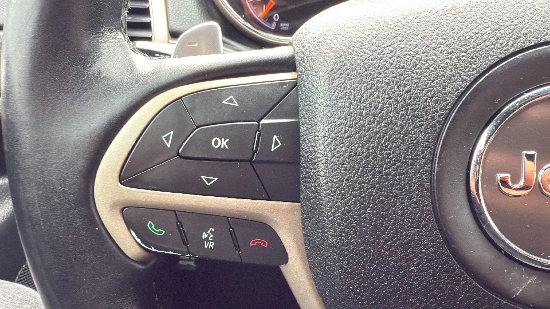 Used 2015 Jeep Grand Cherokee Altitude AWD/4WD image 12