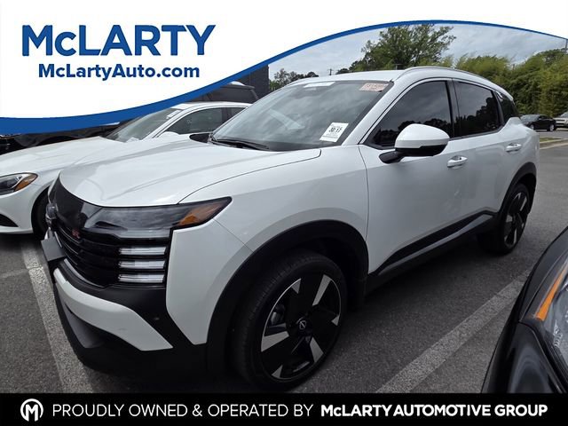 Used 2025 Nissan Kicks SR image 1