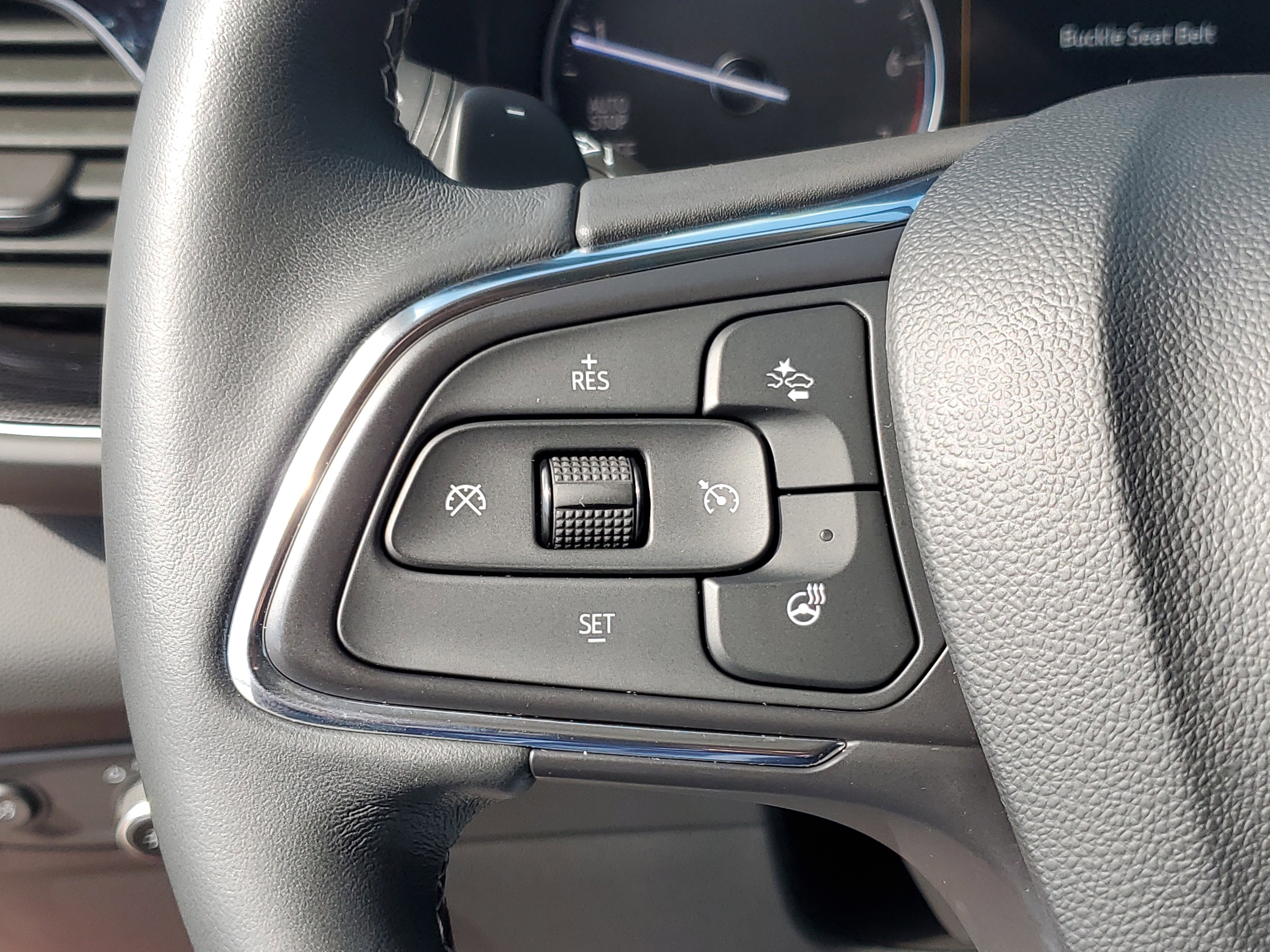 Used 2023 Buick Envision Essence image 23