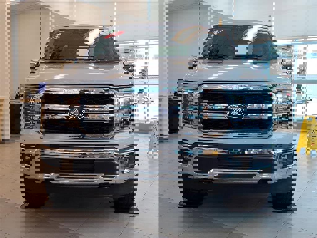 Certified 2025 Ford F150 Lariat w/ Equipment Group 501A Mid image 2