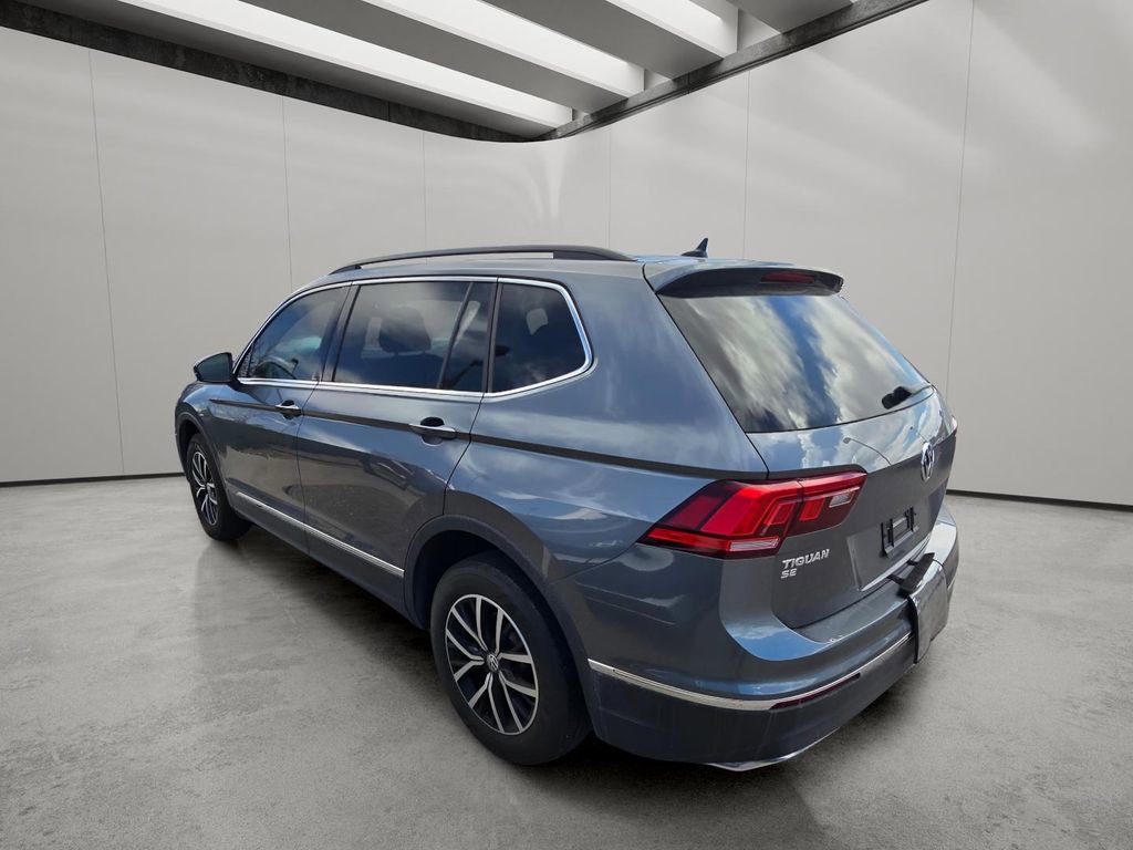 Used 2021 Volkswagen Tiguan SE w/ Panoramic Sunroof Package image 3
