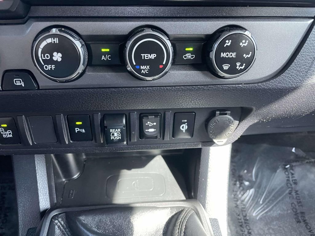 Used 2019 Toyota Tacoma TRD Off-Road w/ Technology Package image 40