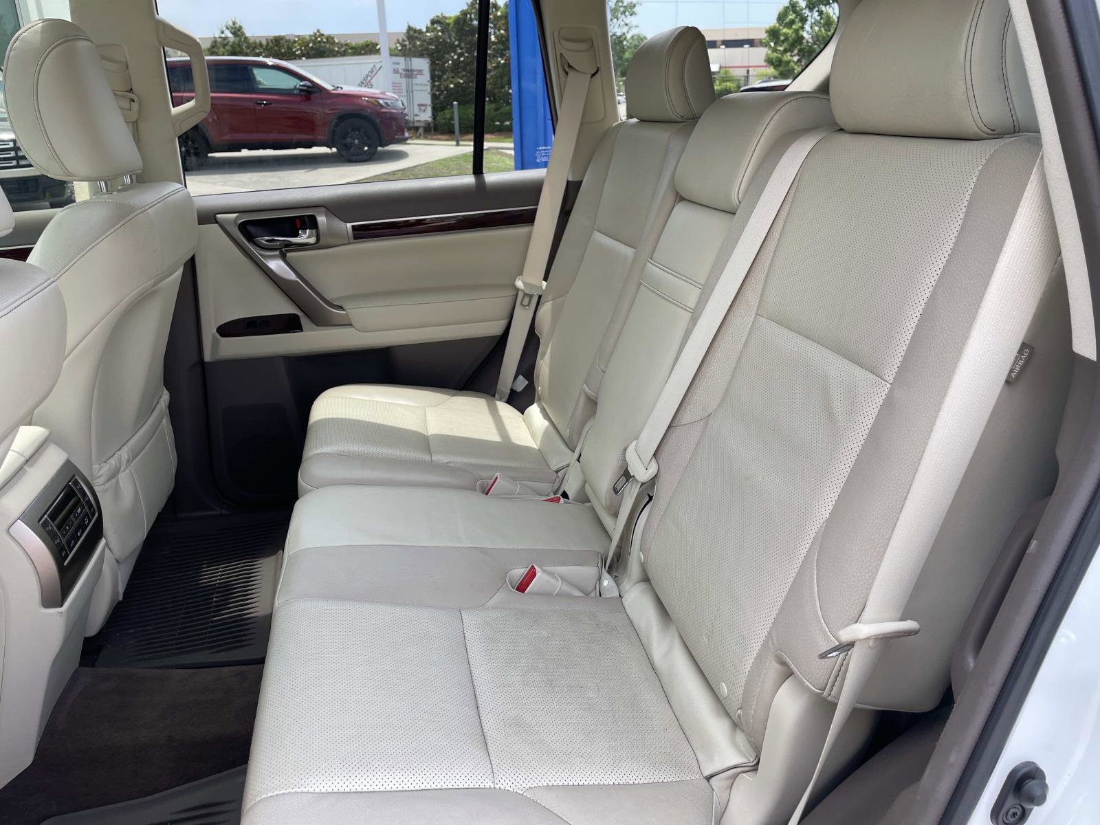 Used 2016 Lexus GX 460 w/ Premium Package AWD/4WD image 10