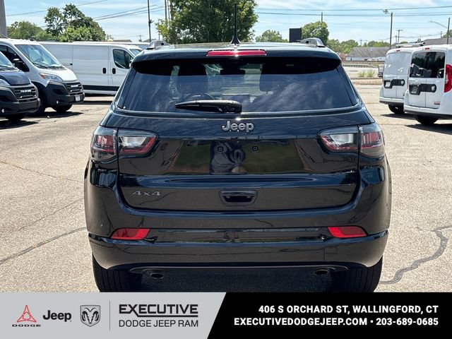 Used 2023 Jeep Compass High Altitude AWD/4WD image 3