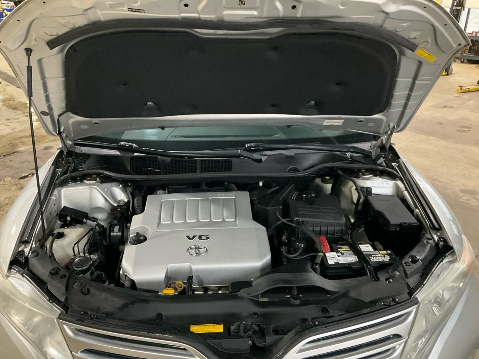 Used 2010 Toyota Venza AWD image 26