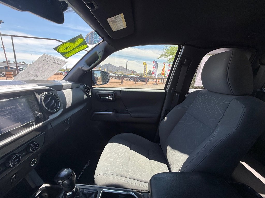 Used 2016 Toyota Tacoma TRD Sport w/ Towing Package RWD image 13