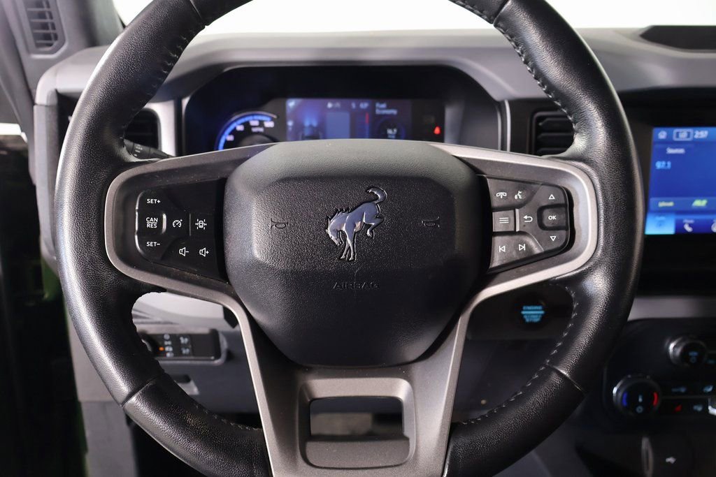 Used 2022 Ford Bronco Black Diamond image 3