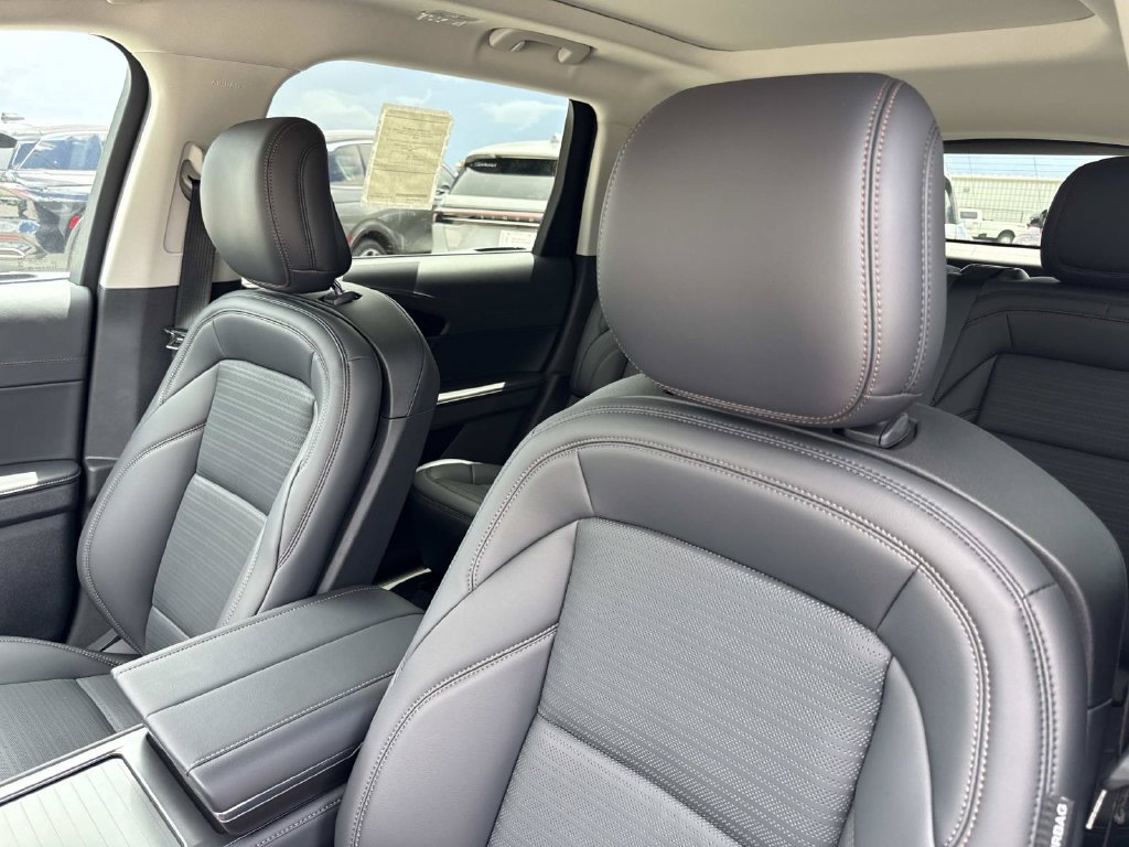 New 2026 Lincoln Nautilus Reserve AWD/4WD image 21
