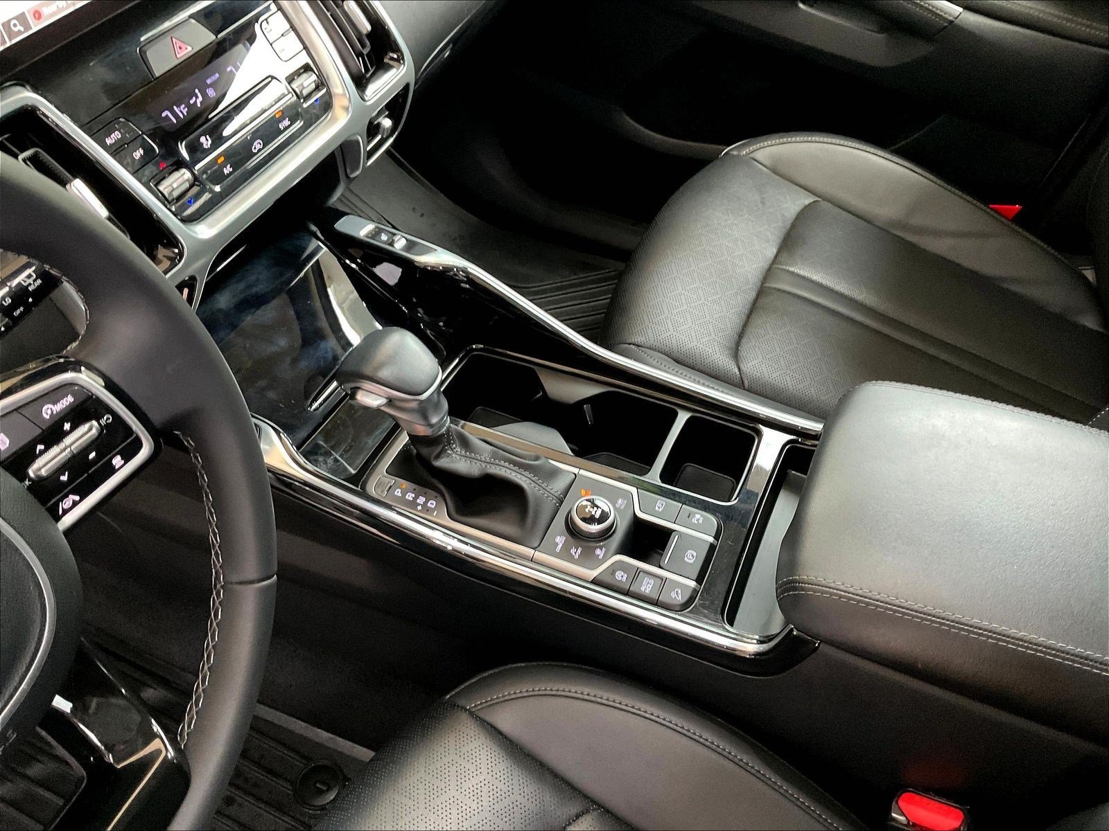Used 2023 Kia Sorento SX AWD/4WD image 17