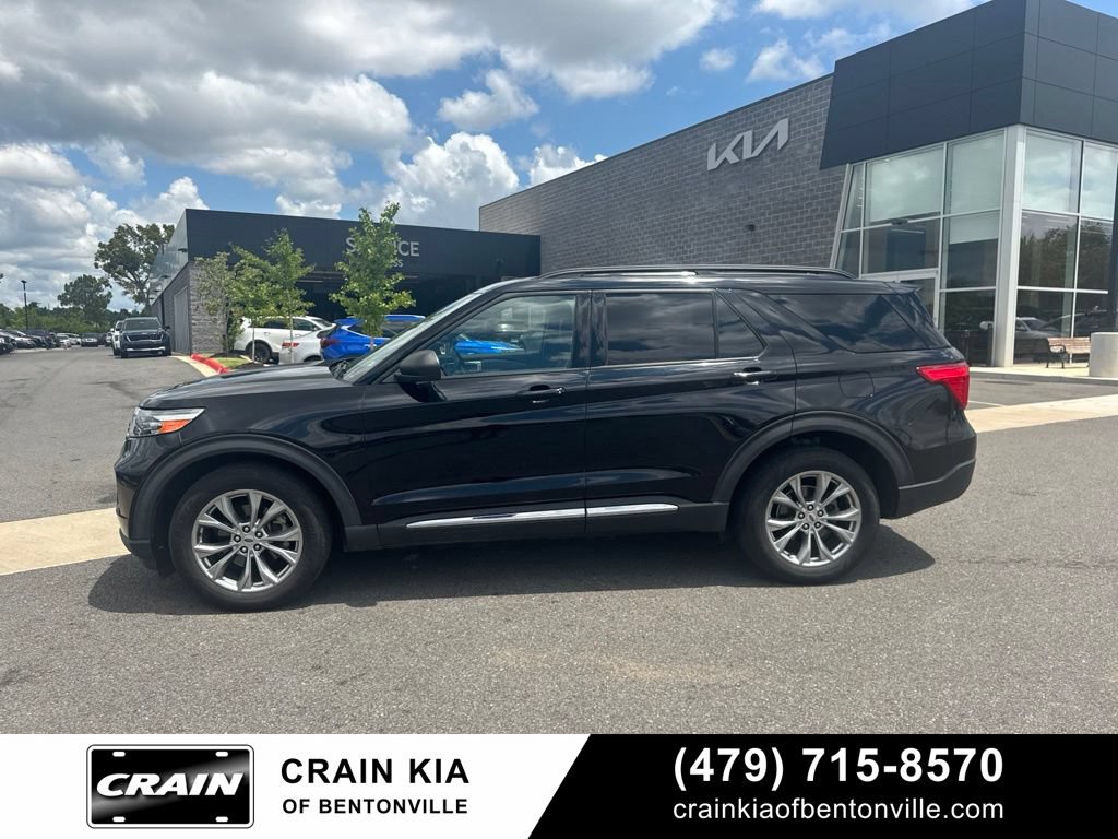 Used 2020 Ford Explorer XLT w/ Equipment Group 202A AWD/4WD image 7
