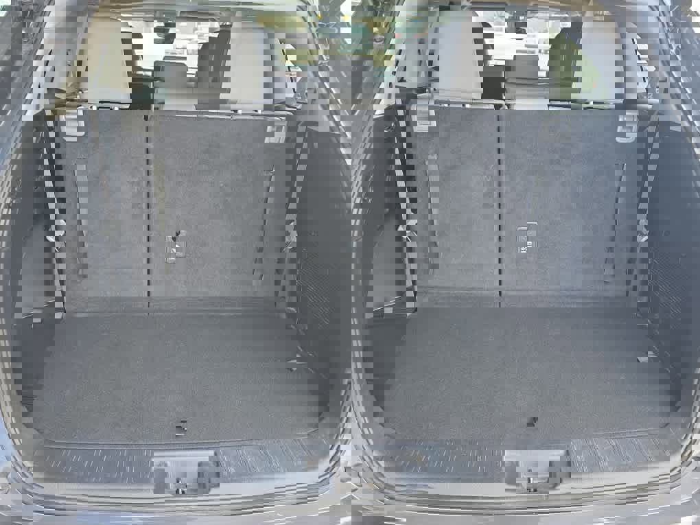 Used 2023 Toyota Highlander XLE image 9