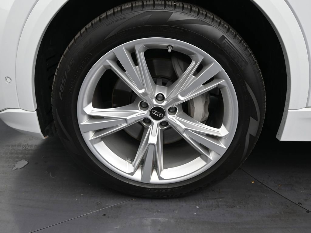 Used 2023 Audi Q8 Premium w/ Convenience Package image 9