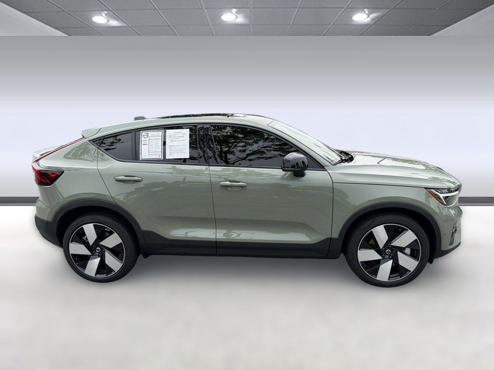 Certified 2023 Volvo C40 P8 Recharge Ultimate w/ Protection Package Premier AWD/4WD image 8