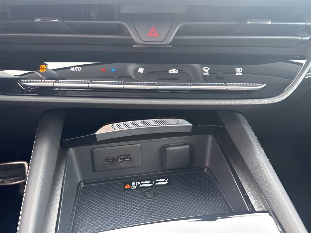 Used 2025 Buick Envision Sport Touring image 24