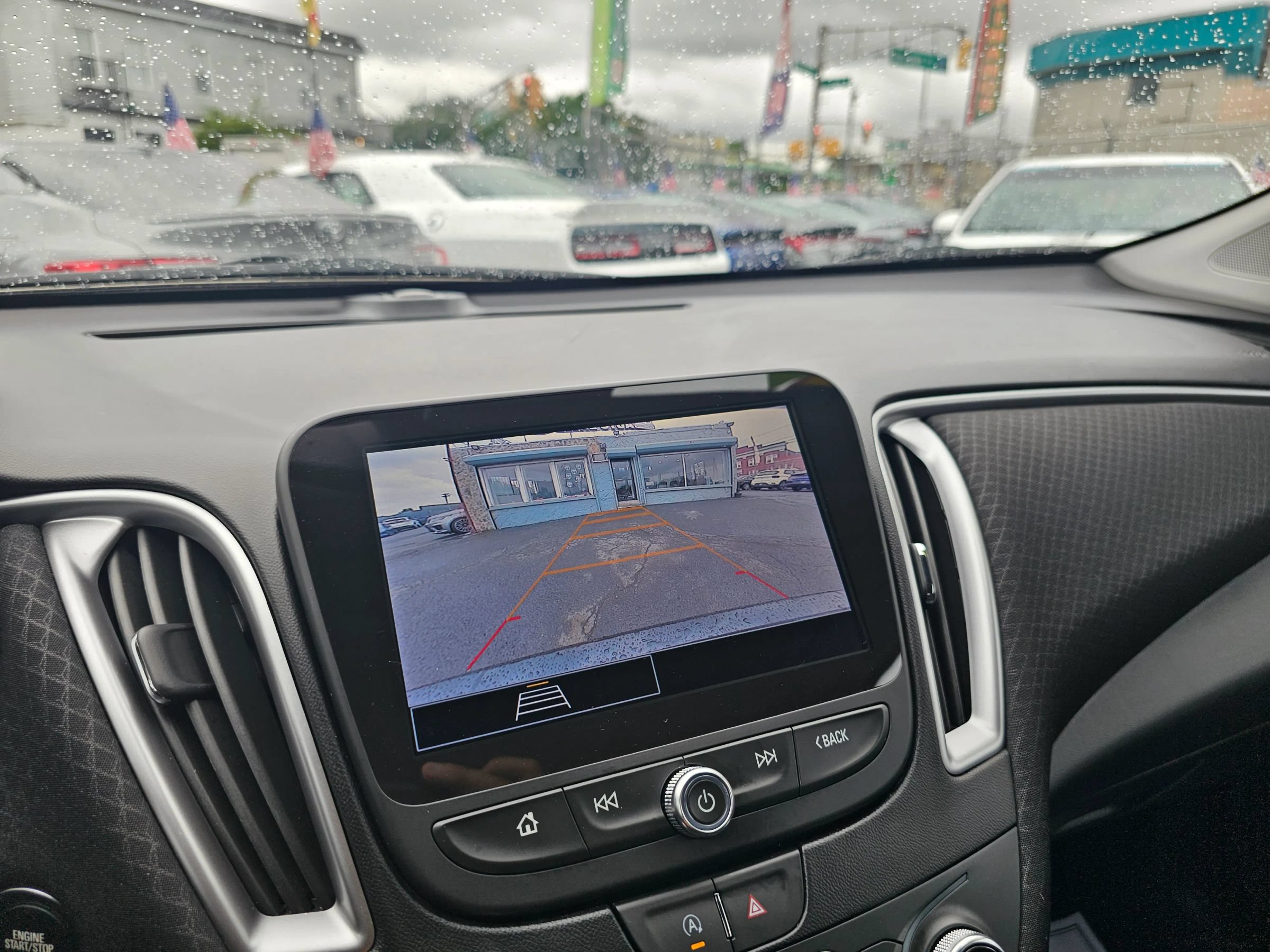 Used 2025 Chevrolet Malibu LT FWD image 25