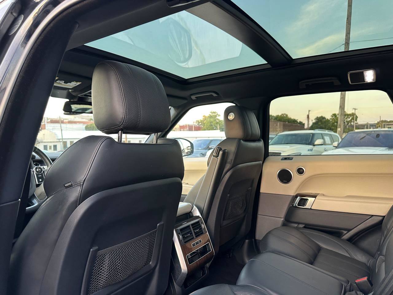 Used 2015 Land Rover Range Rover Sport HSE AWD/4WD image 22