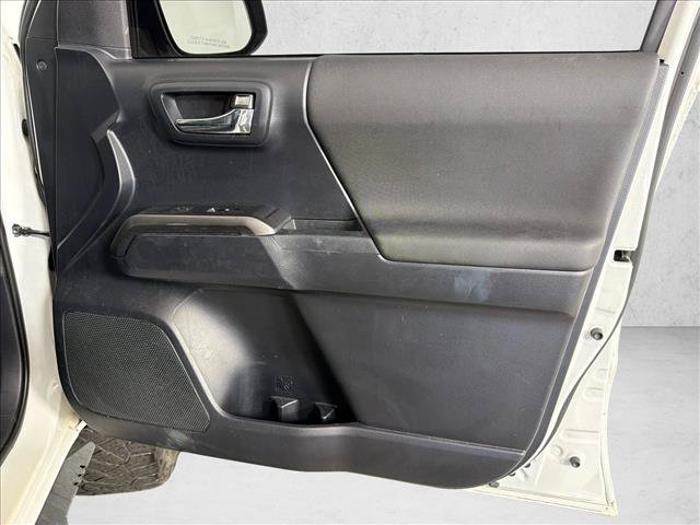 Used 2019 Toyota Tacoma TRD Off-Road AWD/4WD image 14