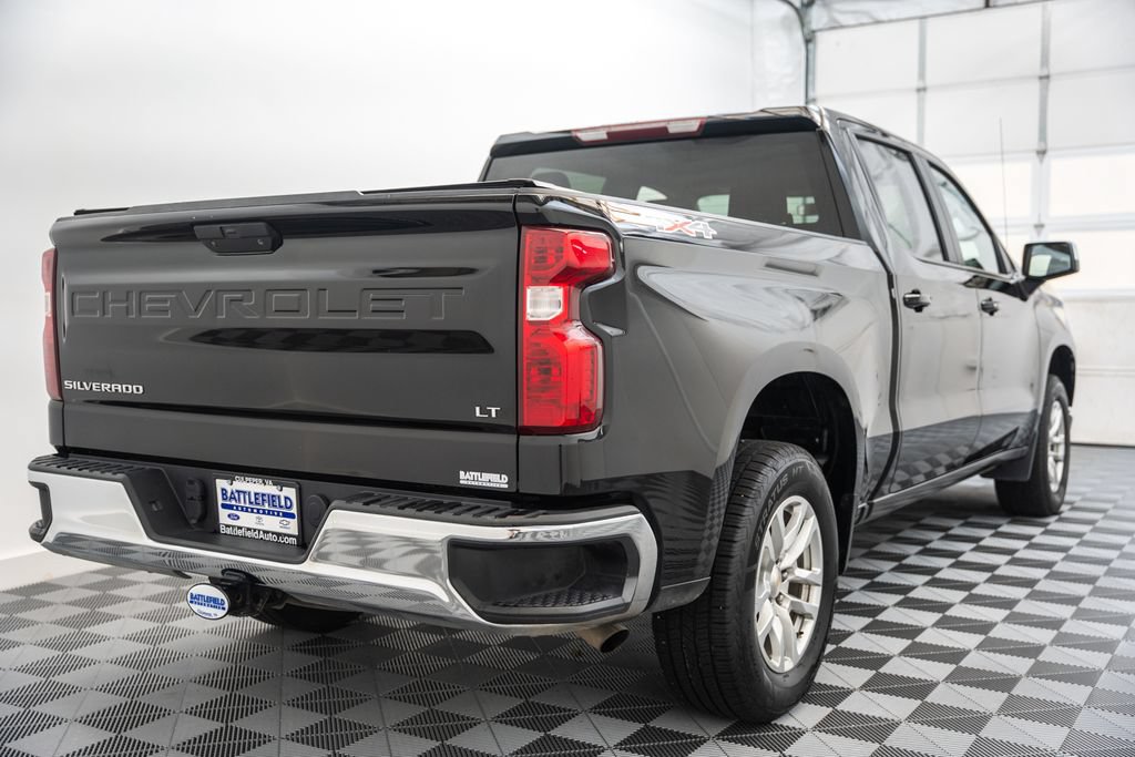 Used 2022 Chevrolet Silverado 1500 LT AWD/4WD image 5