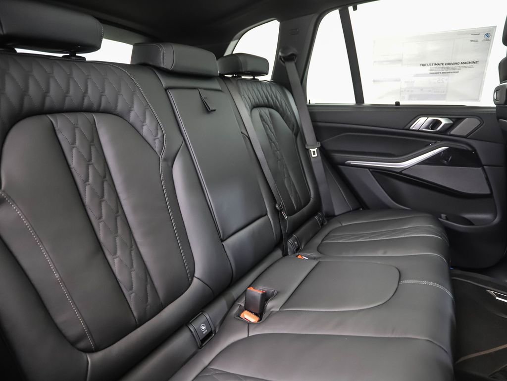 New 2026 BMW X5 xDrive40i w/ Executive Package image 27