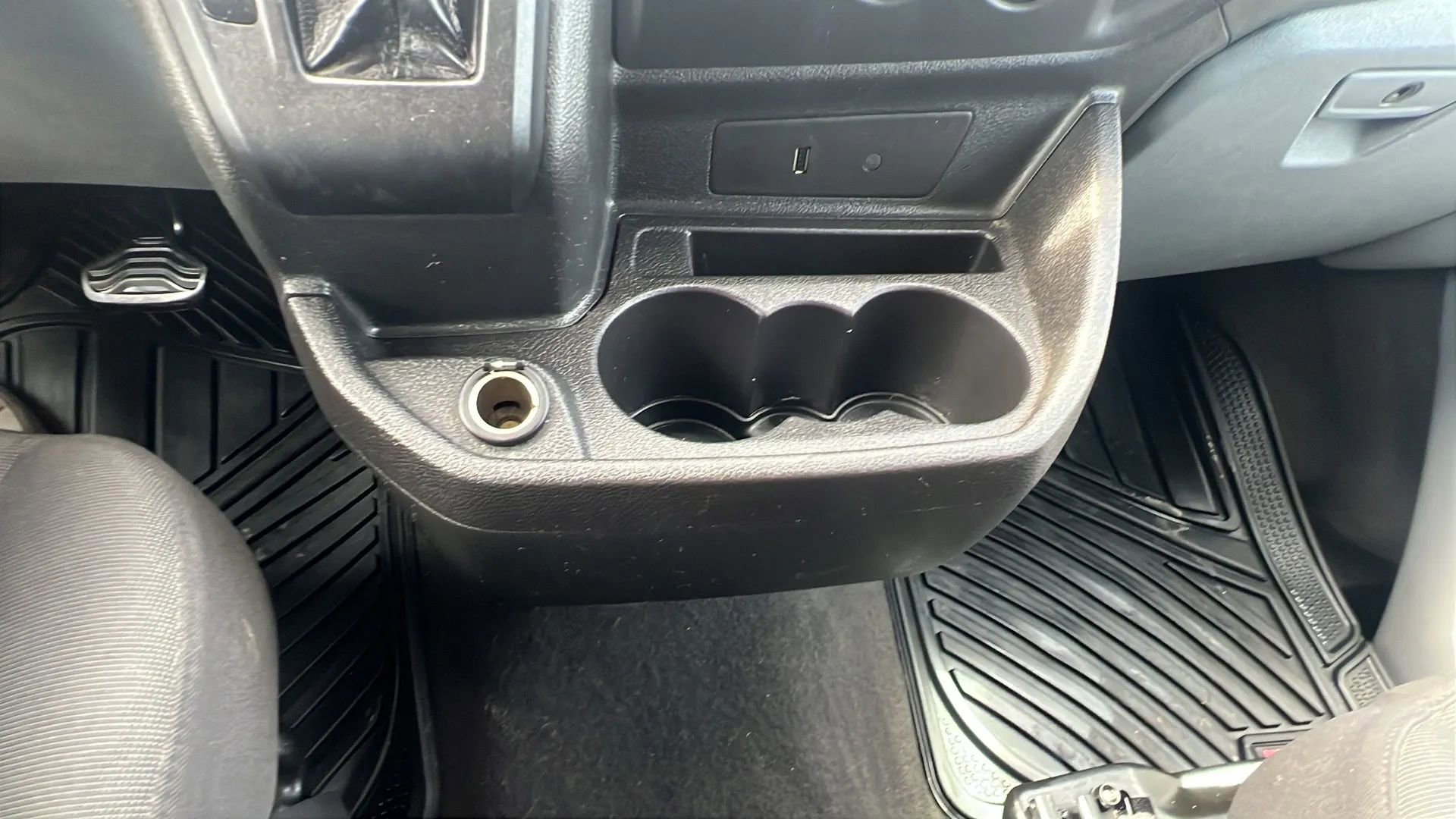 Used 2018 Ford Transit 350 XLT image 20