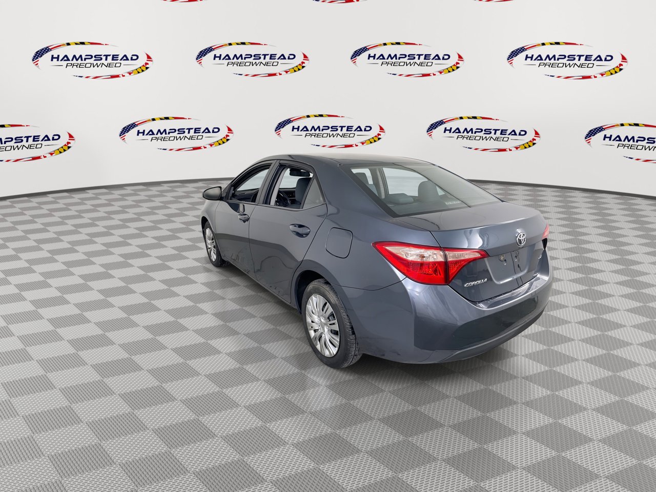 Used 2018 Toyota Corolla LE image 6