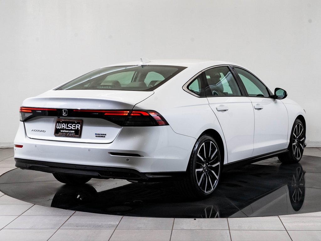 Used 2025 Honda Accord Touring image 10
