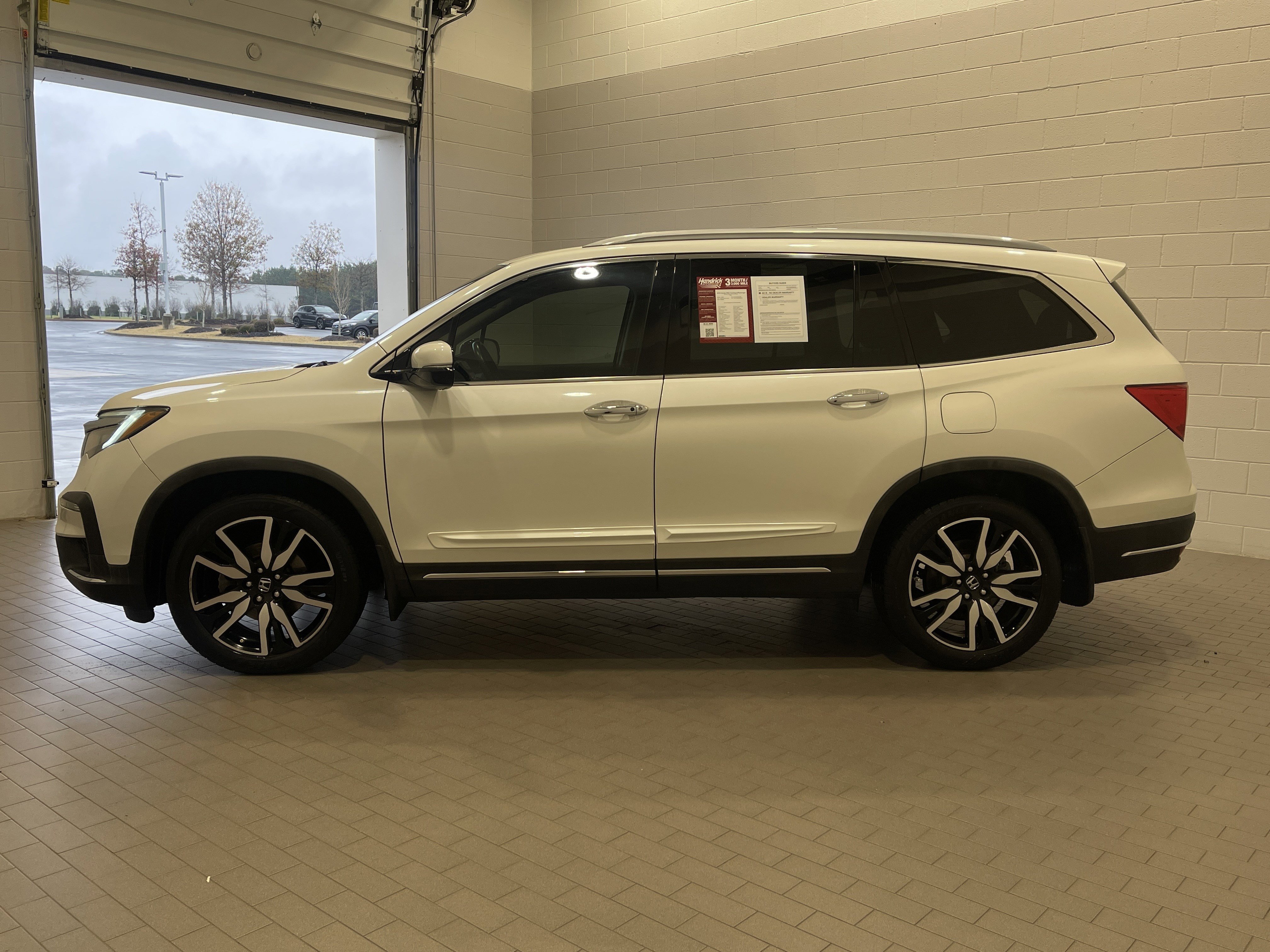 Certified 2019 Honda Pilot Touring image 6