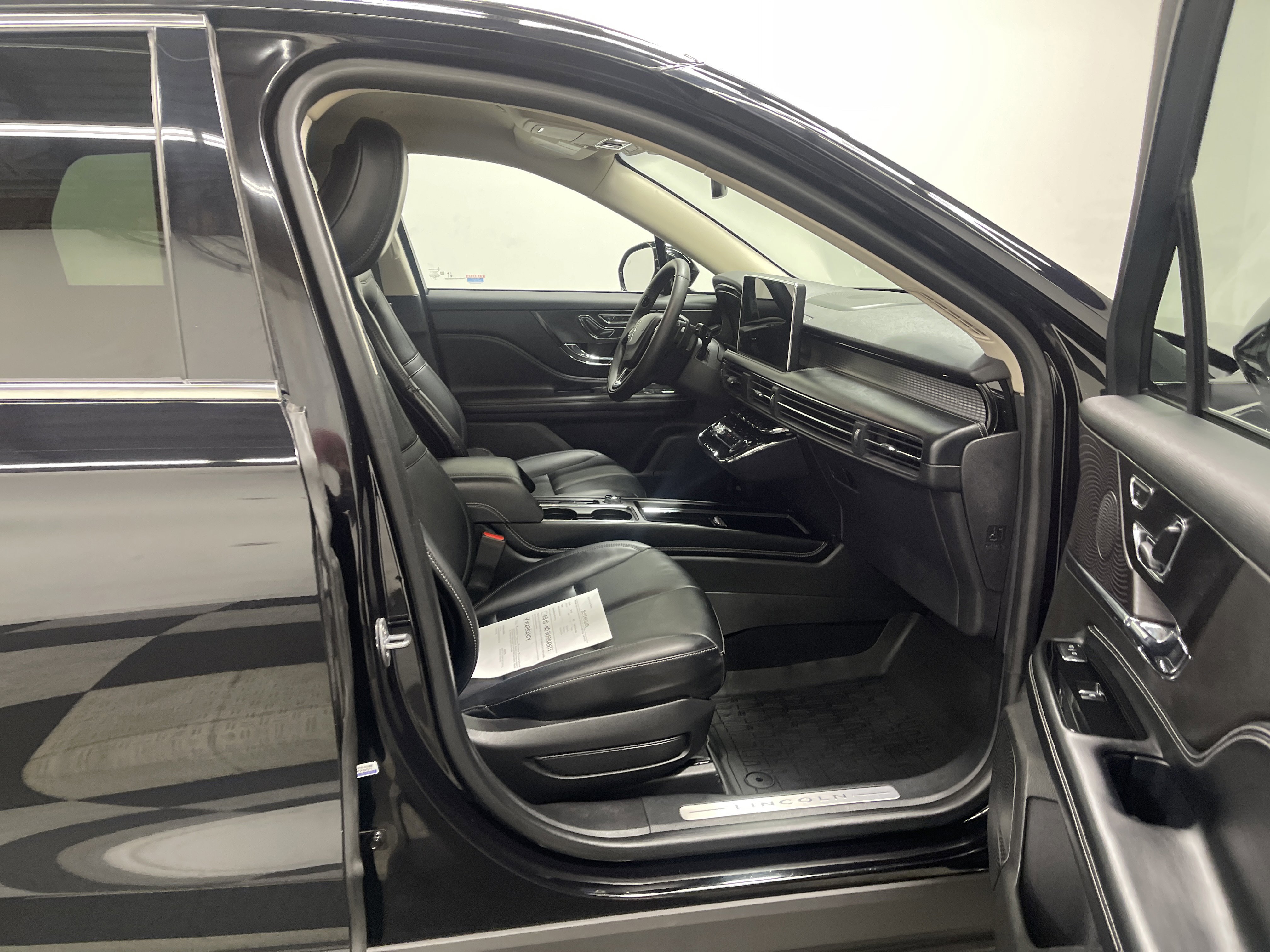 Used 2023 Lincoln Corsair FWD image 27