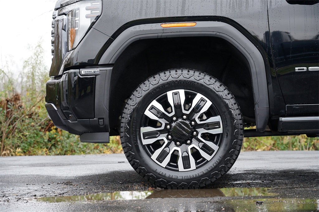 Used 2024 GMC Sierra 3500 Denali Ultimate image 12