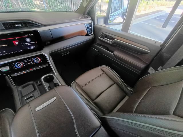 Used 2024 GMC Sierra 2500 Denali w/ Denali Reserve Package AWD/4WD image 37