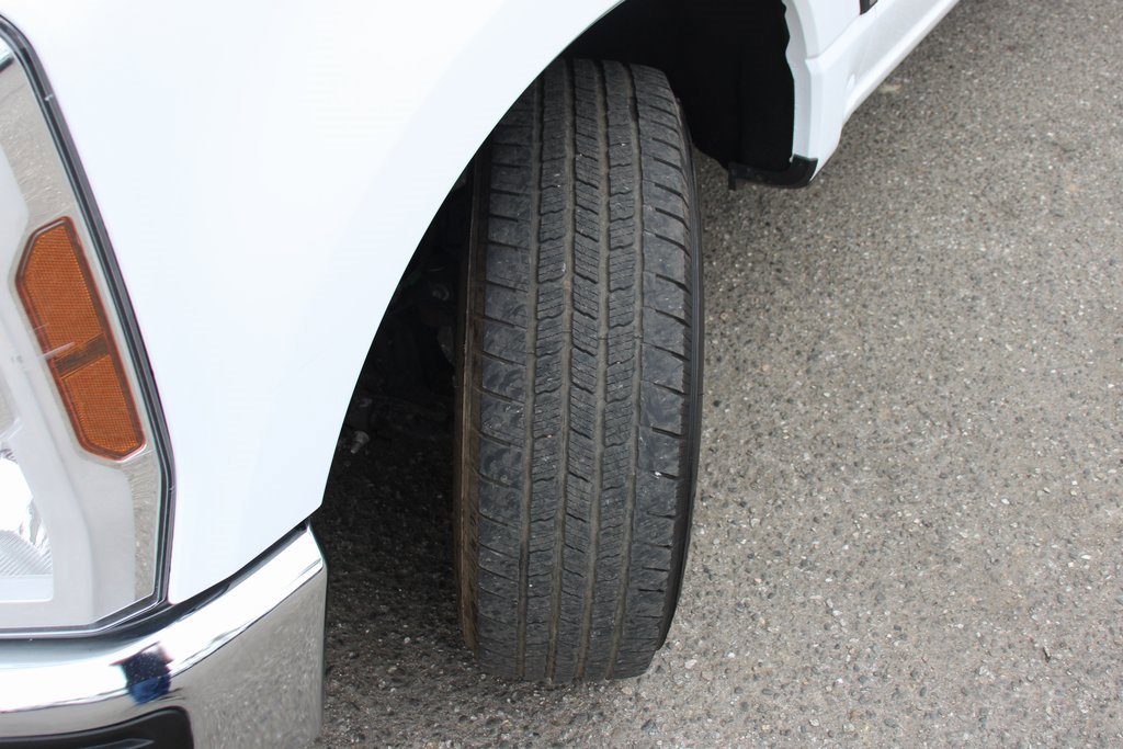 Used 2024 Ford F250 XL w/ XL Chrome Package image 40