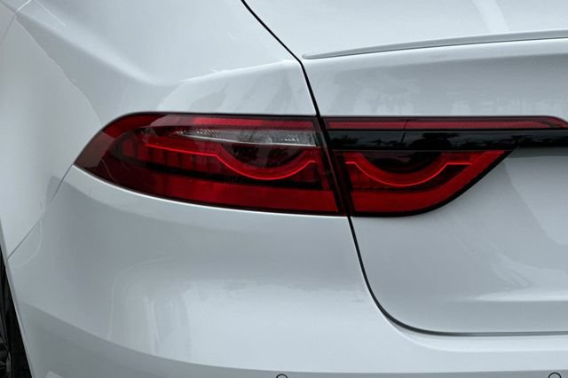 Certified 2024 Jaguar XF R-Dynamic SE AWD/4WD image 25