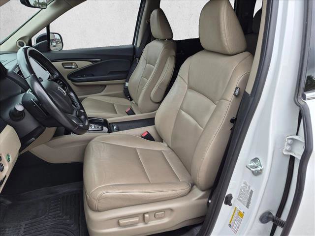 Used 2021 Honda Pilot Touring image 16