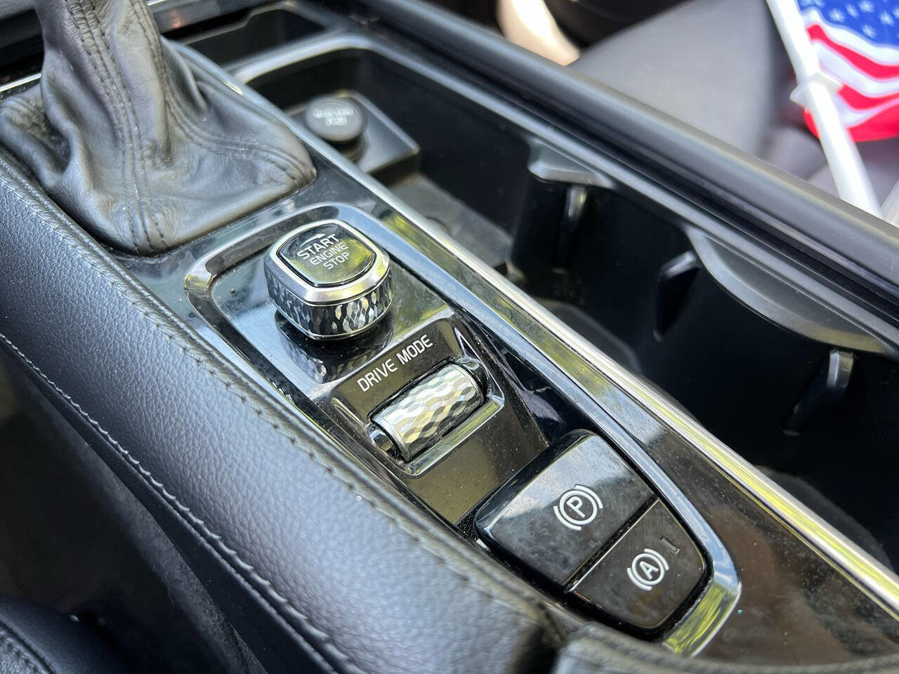 Used 2020 Volvo XC90 T5 Momentum w/ Protection Package Premier image 32