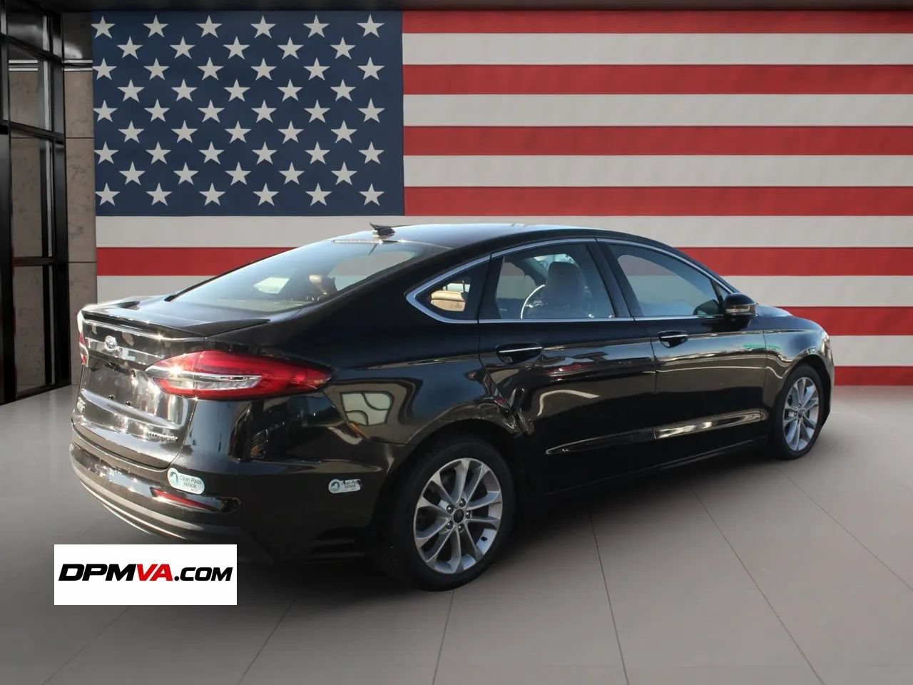 Used 2019 Ford Fusion Energi Titanium FWD image 7