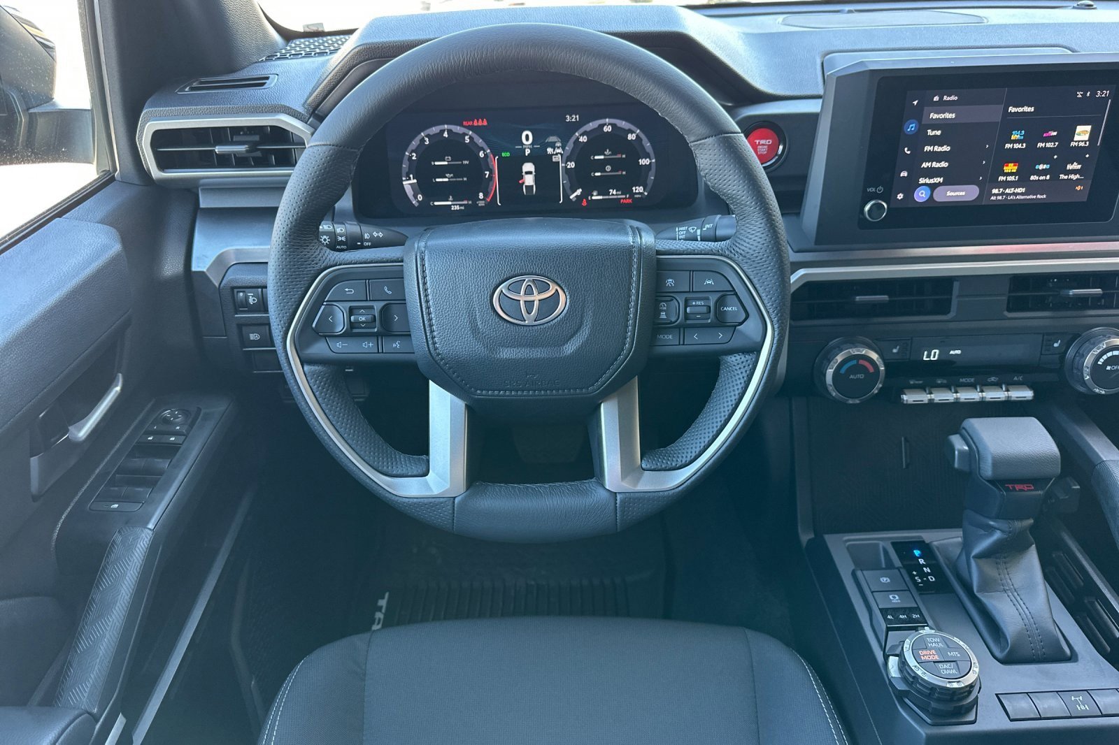 Certified 2026 Toyota Tacoma TRD Off-Road AWD/4WD image 13