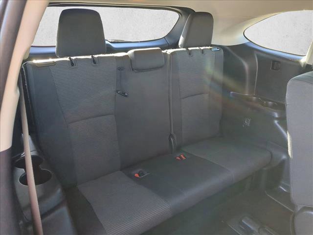 Used 2020 Toyota Highlander LE image 19
