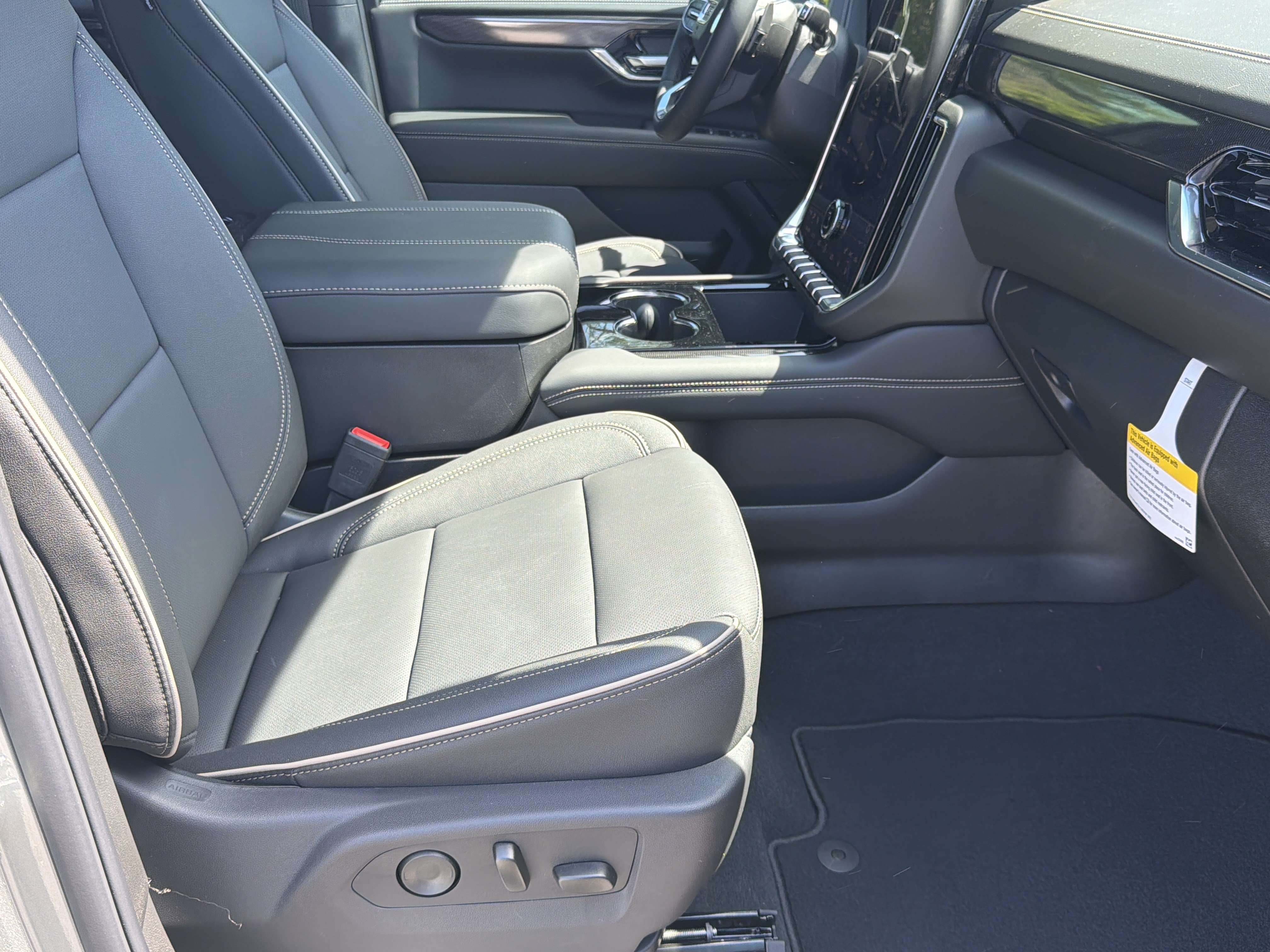 New 2026 GMC Yukon XL Elevation RWD image 16