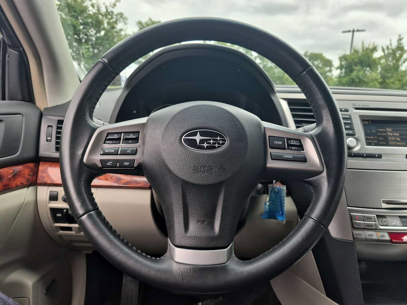 Used 2012 Subaru Outback 2.5i Limited w/ Moonroof Pkg AWD/4WD image 23