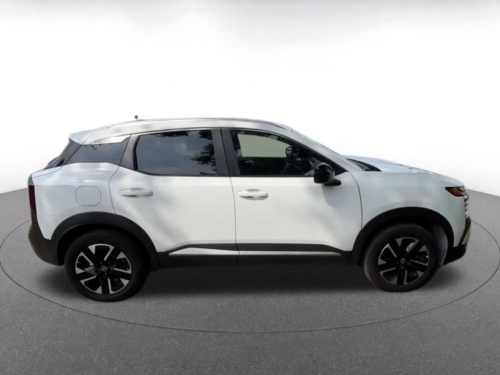 Used 2026 Nissan Kicks SV w/ Cold Weather Package AWD/4WD image 16